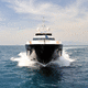 super-yacht da crociera / raised pilothouse / con scafo dislocante