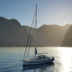 sailing-yacht da crociera / con 3 cabine / con pozzetto centrale / con cutter