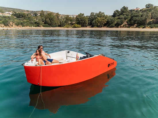 ONE 16: la fusione definitiva di barca e moto d'acqua