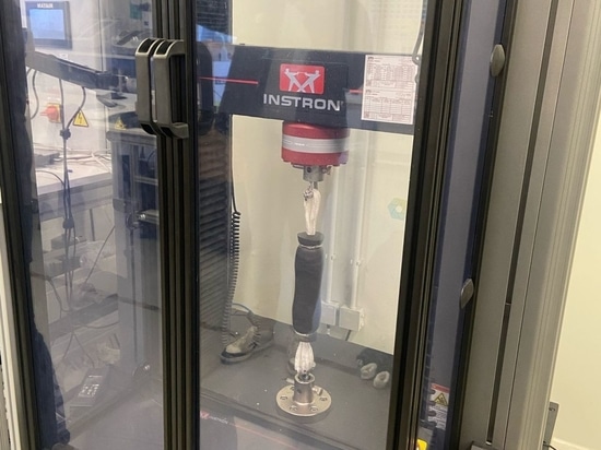 Test sugli elastomeri all'IRMA!