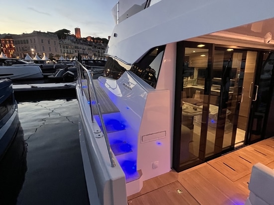 Prima statunitense - Aventura 38 Fly