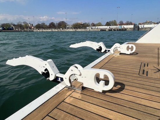 Semplicità in acqua con il modello Hurley H2O