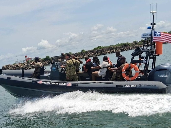 Gommoni con scafo rigido (RHIB)