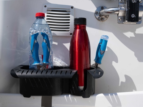 Equipaggia la tua barca con le attrezzature da pesca SEANOX.